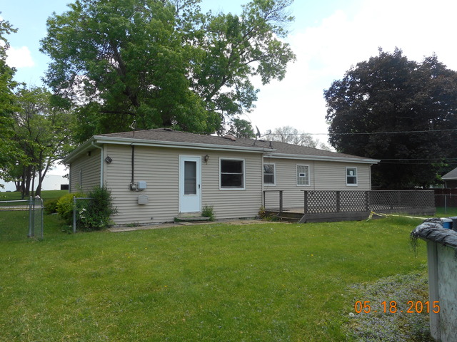 3045 Lowe Rd, Kankakee, IL 60901 photo 2
