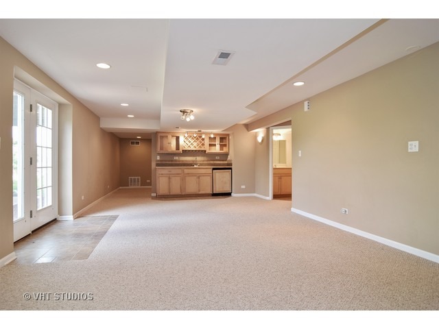 1150 Litchfield Ln, Bartlett, IL 60103 photo 9