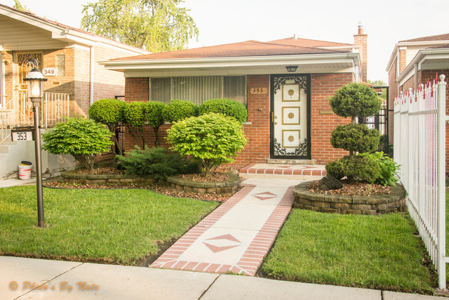 353 W 101st Pl, Chicago, IL 60628 photo 2