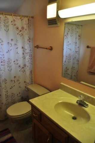42 Lockman Cir, Elgin, IL 60123 photo 7