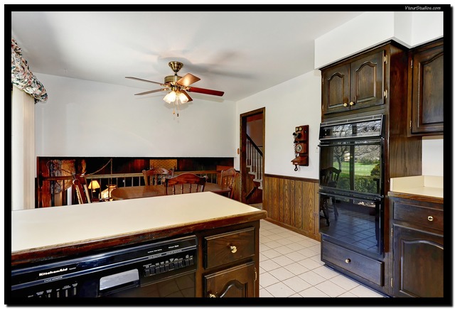 8024 Arrow Ln, Darien, IL 60561 photo 7