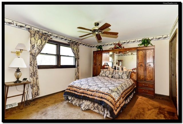 8024 Arrow Ln, Darien, IL 60561 photo 13