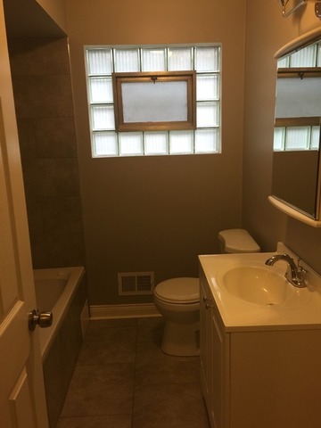 1124 E 90th St, Chicago, IL 60619 photo 8