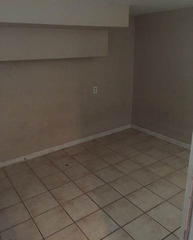 10615 S Champlain Ave, Chicago, IL 60628 photo 4