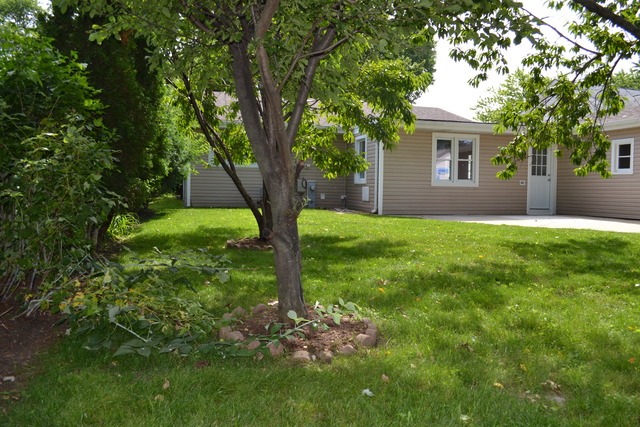 372 Sunset Ln, Wheeling, IL 60090 photo 17