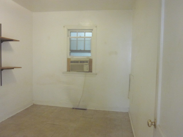 2206 N Moody Ave, Chicago, IL 60639 photo 9
