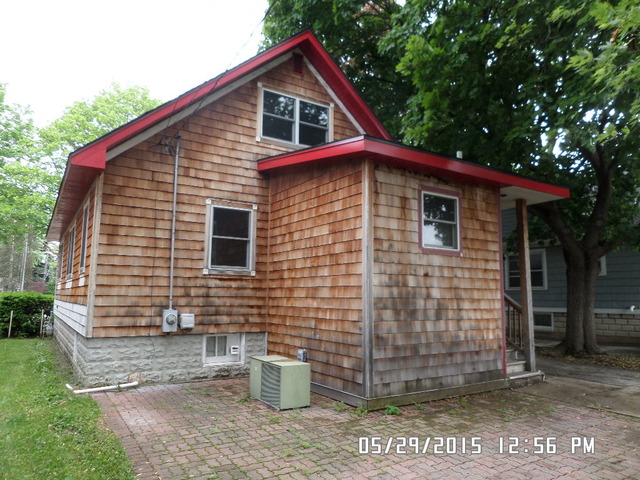 861 Walter Ave, Des Plaines, IL 60016 photo 2