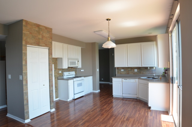2427 Baldwin Ct, Aurora, IL 60503 photo 3