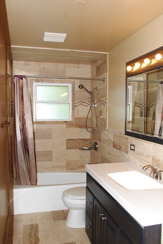 2157 Westview Dr, Des Plaines, IL 60018 photo 9