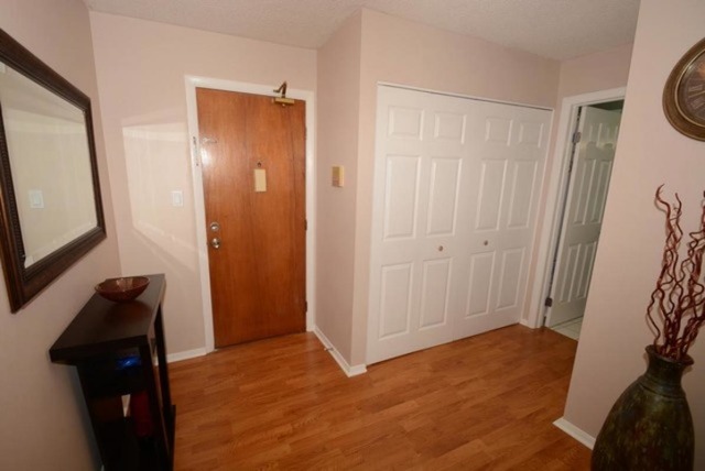 9209 Bumble Bee Dr #2d, Des Plaines, IL 60016 photo 1