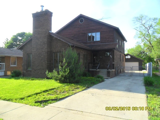 796 Stewart Ave, Elgin, IL 60120 photo 2