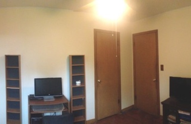 1027 E Algonquin Rd, Des Plaines, IL 60016 photo 22