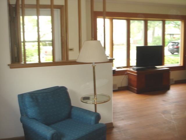 1027 E Algonquin Rd, Des Plaines, IL 60016 photo 13