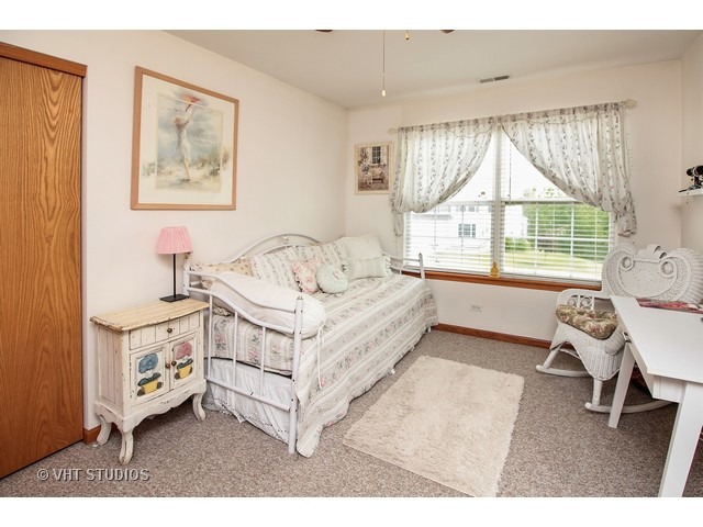 148 E Old Mill Trl, Antioch, IL 60002 photo 11