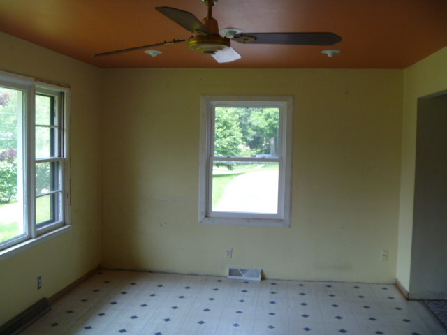 152 Park Ave, Cary, IL 60013 photo 3