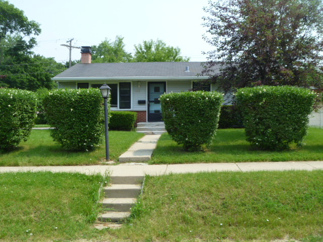 152 Park Ave, Cary, IL 60013 photo 1