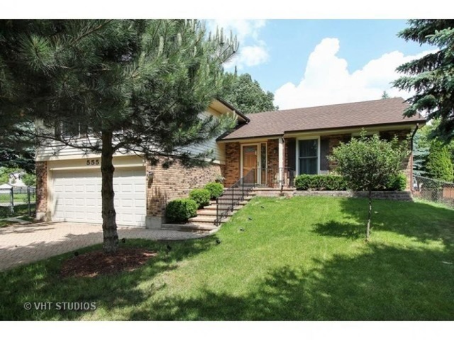 555 Sycamore Ln, Wheeling, IL 60090 photo 1