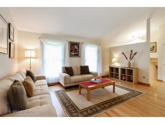 555 Sycamore Ln, Wheeling, IL 60090 photo 5