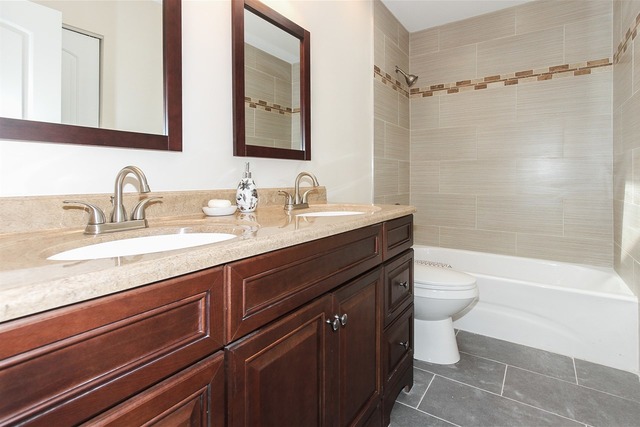992 Longford Rd, Bartlett, IL 60103 photo 20