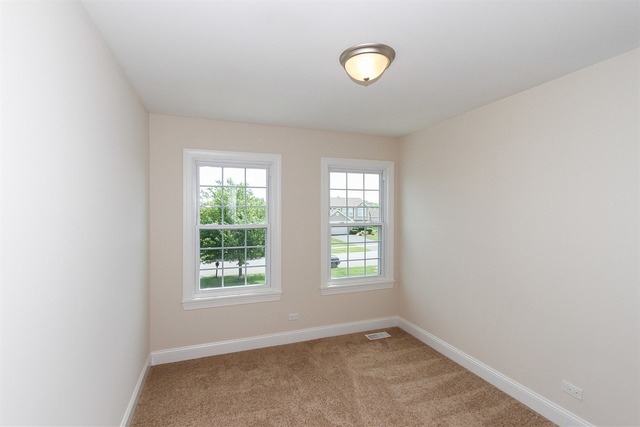 992 Longford Rd, Bartlett, IL 60103 photo 18