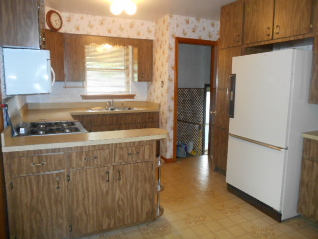 7712 Thomas Ave, Bridgeview, IL 60455 photo 8