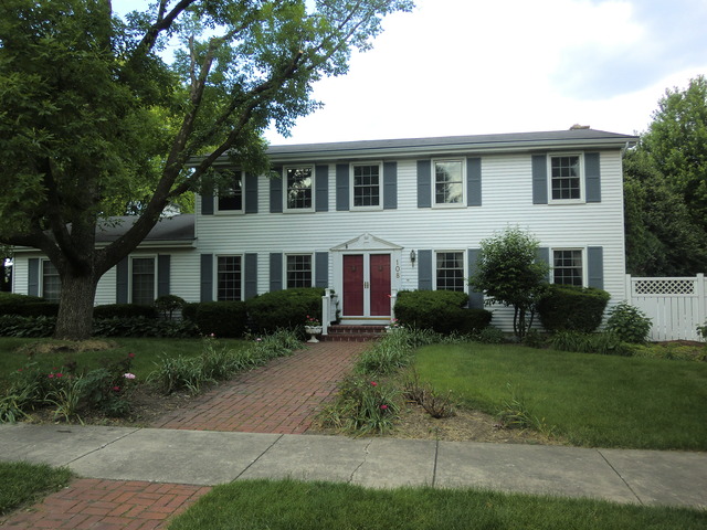 108 Longleaf Dr, Naperville, IL 60540 photo 2
