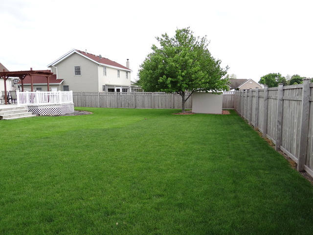 303 Chippewa Dr, Minooka, IL 60447 photo 6