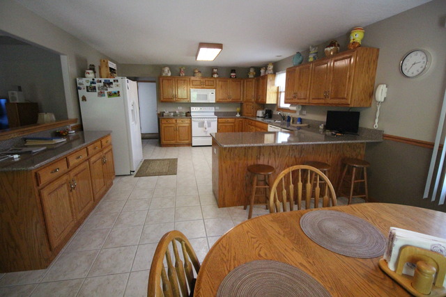 1386 E Cap Cir, Bourbonnais, IL 60914 photo 5