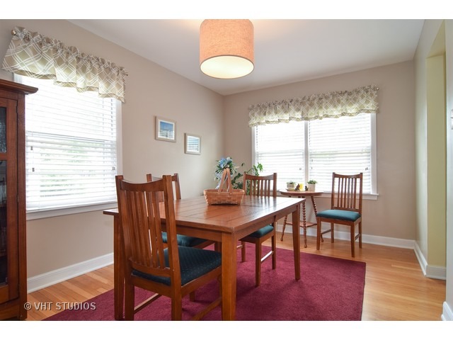 714 S Spring Rd, Elmhurst, IL 60126 photo 5