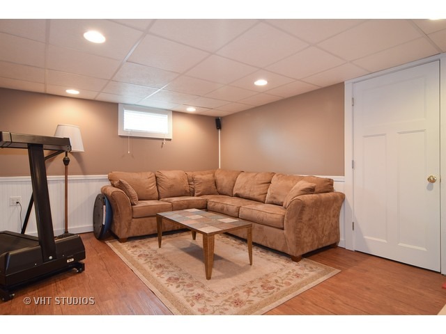 714 S Spring Rd, Elmhurst, IL 60126 photo 8