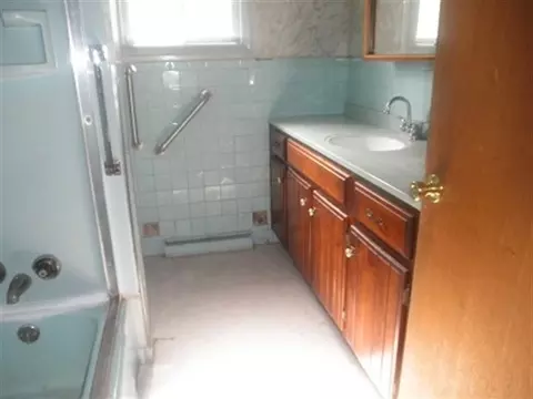 100 W 5th St, Spring Valley, IL 61362 photo 9