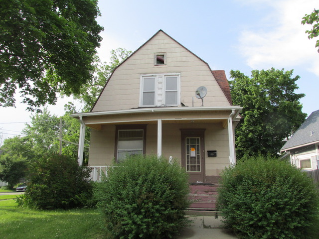 920 Larkin Ave, Elgin, IL 60123 photo 2