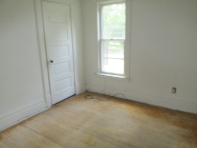 920 Larkin Ave, Elgin, IL 60123 photo 16