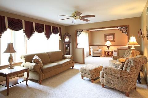708 S Jackson St, Gardner, IL 60424 photo 2