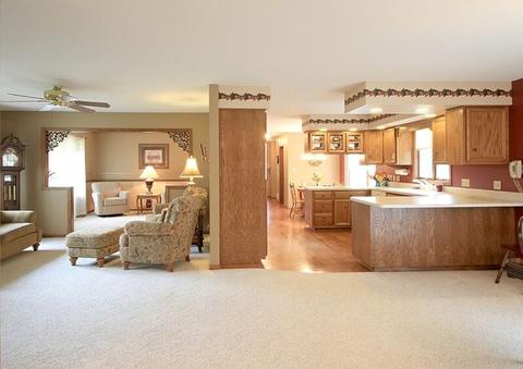 708 S Jackson St, Gardner, IL 60424 photo 3