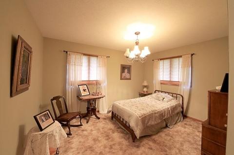 708 S Jackson St, Gardner, IL 60424 photo 11