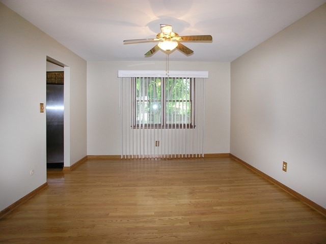 25109 W Willow Dr, Plainfield, IL 60544 photo 4
