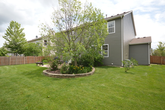 809 Georgetown Dr, Oswego, IL 60543 photo 21