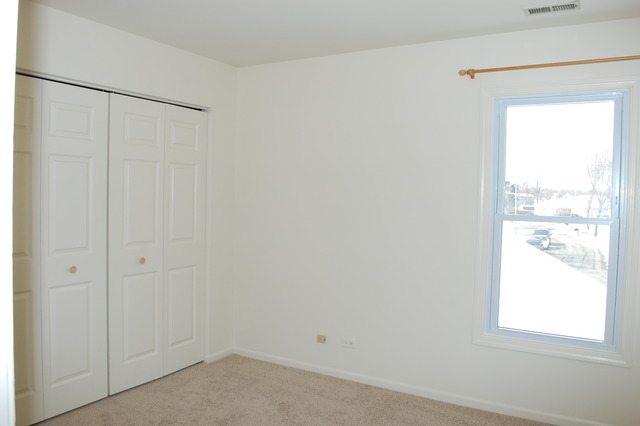1085 Gannon Dr, Hoffman Estates, IL 60169 photo 16