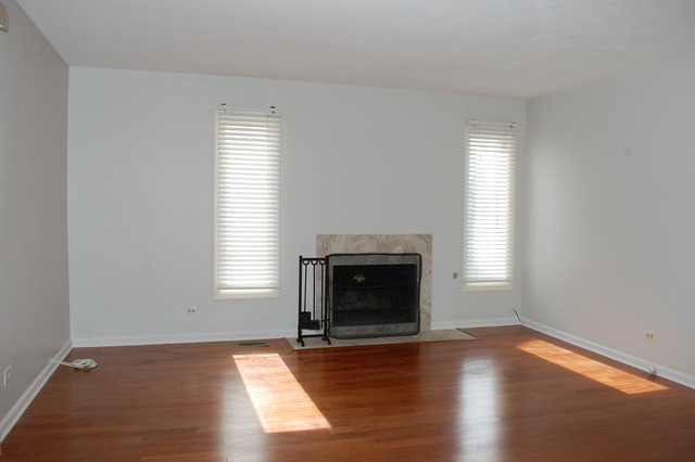 1085 Gannon Dr, Hoffman Estates, IL 60169 photo 6
