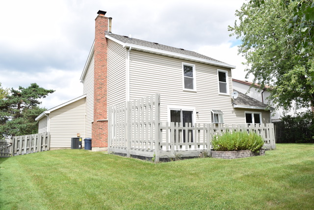 1085 Gannon Dr, Hoffman Estates, IL 60169 photo 20