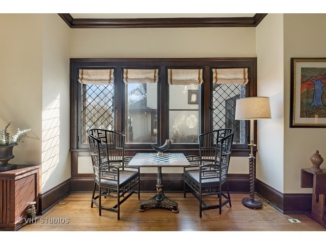210 Davis St, Evanston, IL 60201 photo 6