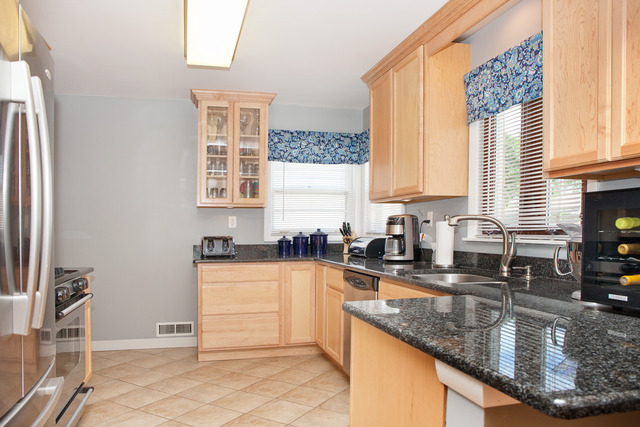 1414 S 4th Ave, Des Plaines, IL 60018 photo 5