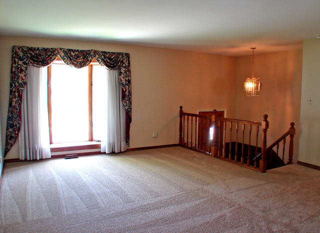 116 Saint Armand Ln, Wheeling, IL 60090 photo 2