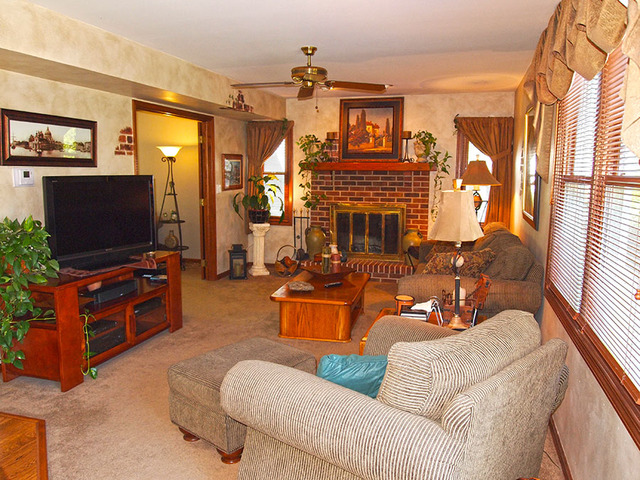 657 Wainsford Dr, Hoffman Estates, IL 60169 photo 11