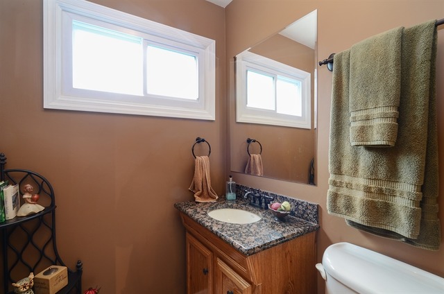 1720 E Aztec Ln, Mount Prospect, IL 60056 photo 14