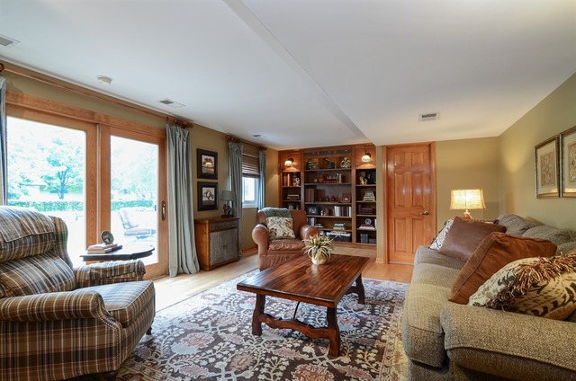 1720 E Aztec Ln, Mount Prospect, IL 60056 photo 7
