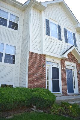 725 River Walk Dr, Wheeling, IL 60090 photo 1