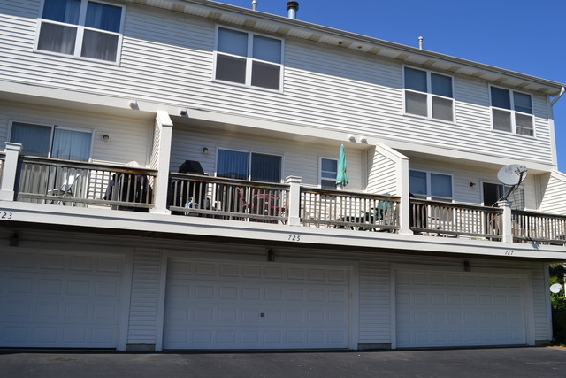 725 River Walk Dr, Wheeling, IL 60090 photo 17