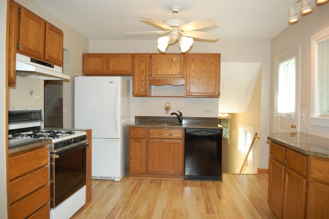 725 Maple Ln, Hoffman Estates, IL 60169 photo 7
